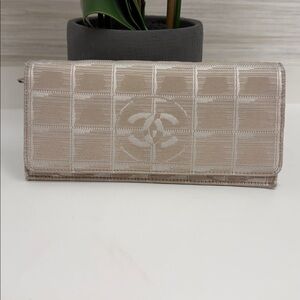 CHANEL Beige Wallet